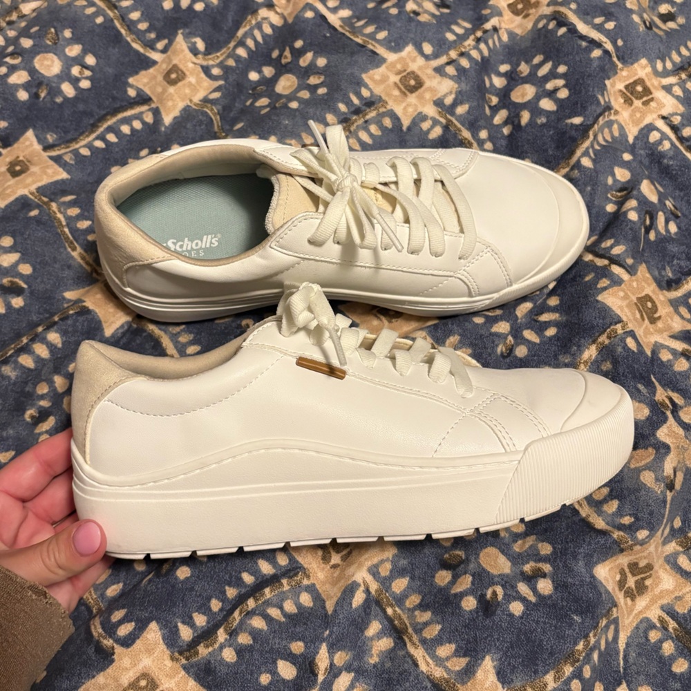 Dr scholls sneakers size 8.5
